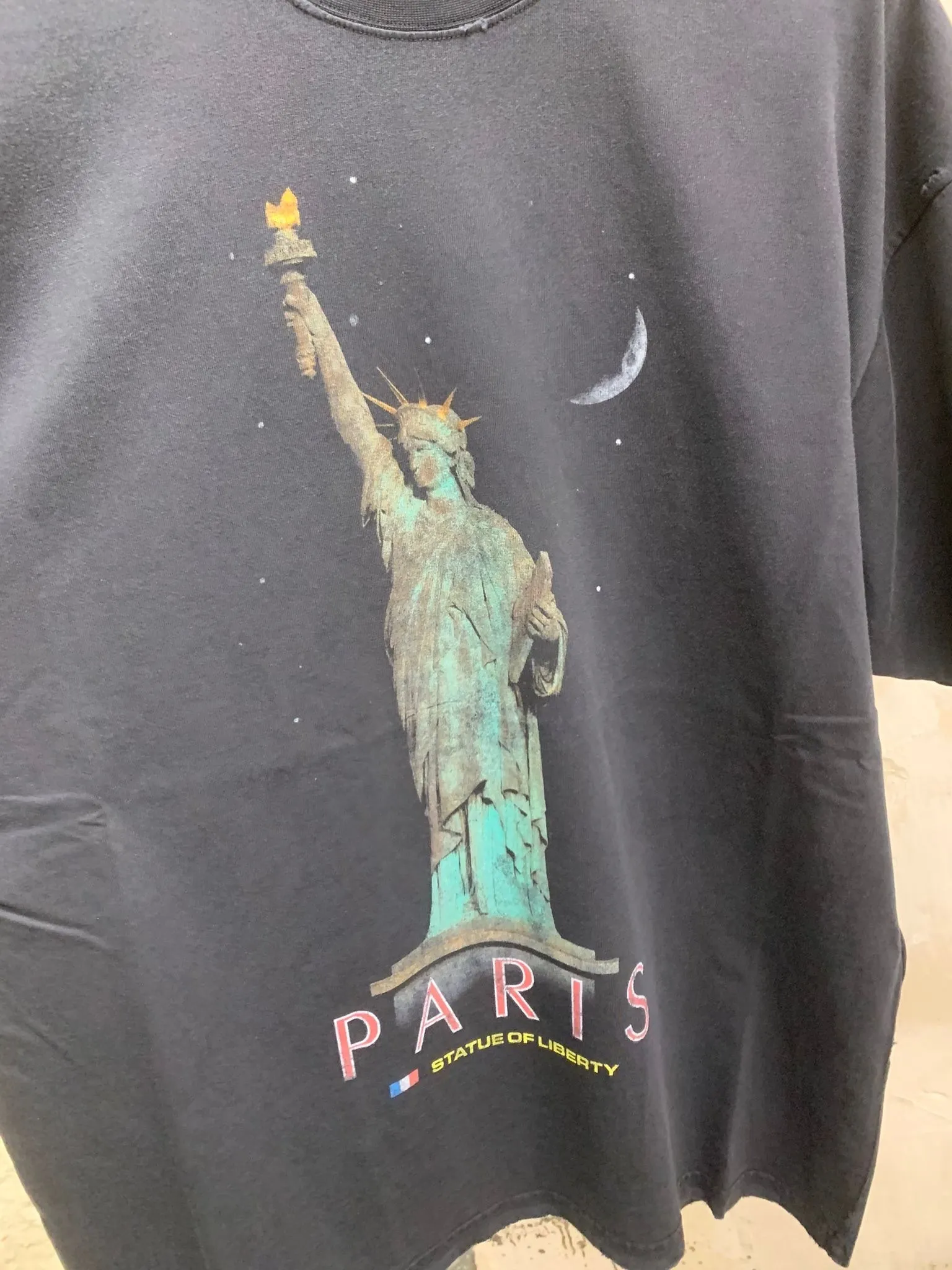 BALENCIAGA  |Paris Liberty T-shirt Medium Fit in Off White