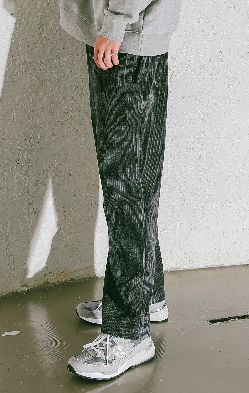 EFFECT TRACK PANTS (Black)