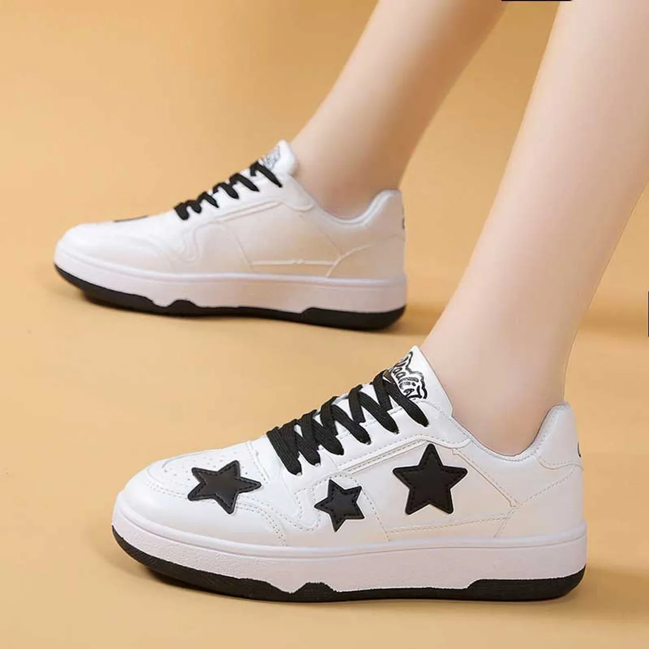 White black star pattern print shoe sneaker