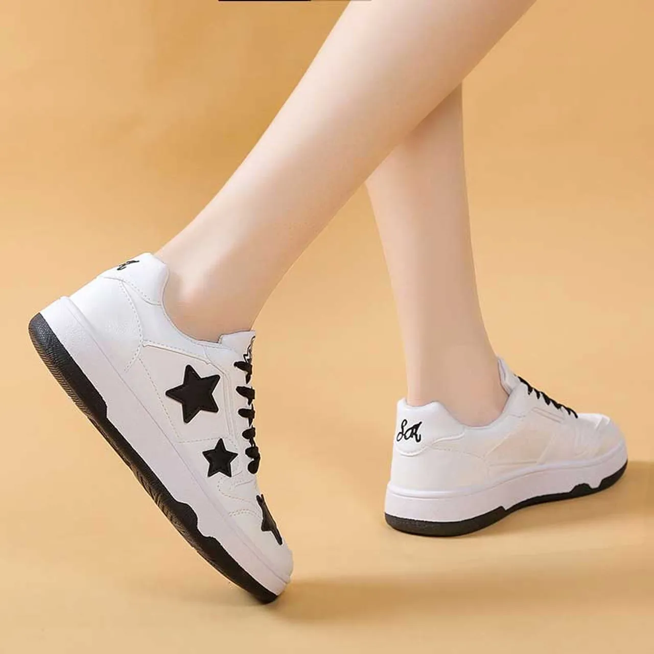 White black star pattern print shoe sneaker