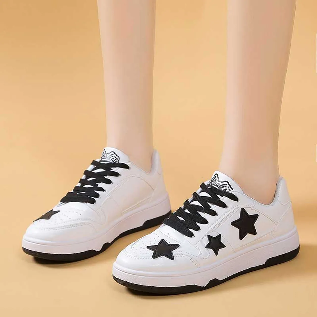 White black star pattern print shoe sneaker