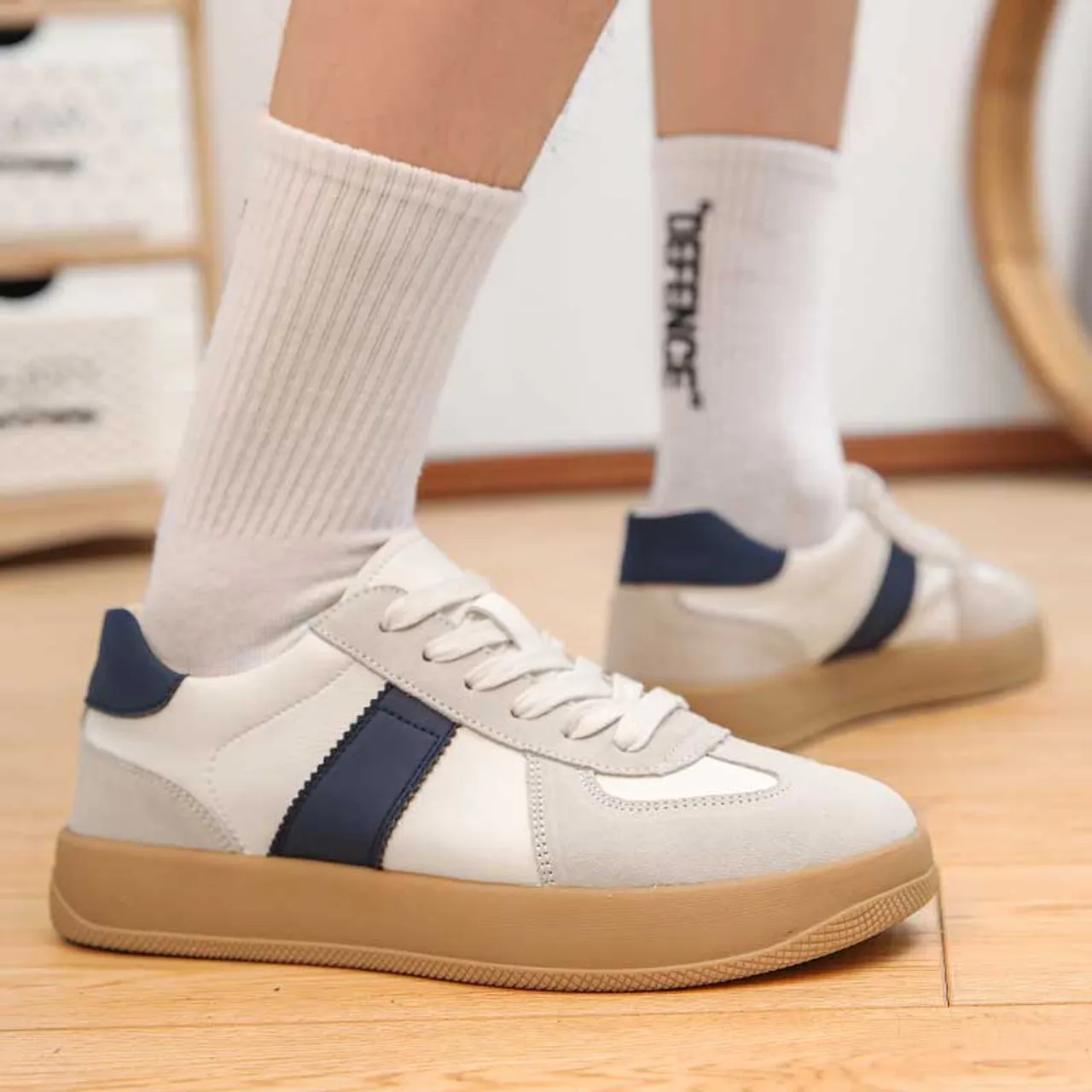 White blue stripe block casual shoe sneaker