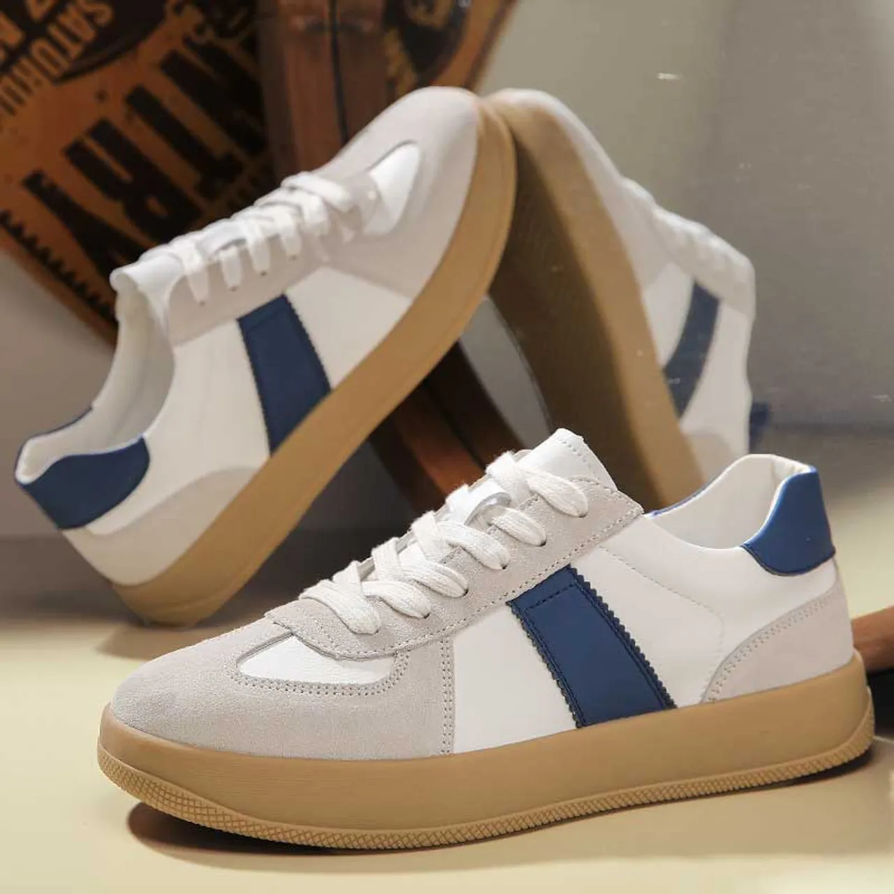 White blue stripe block casual shoe sneaker