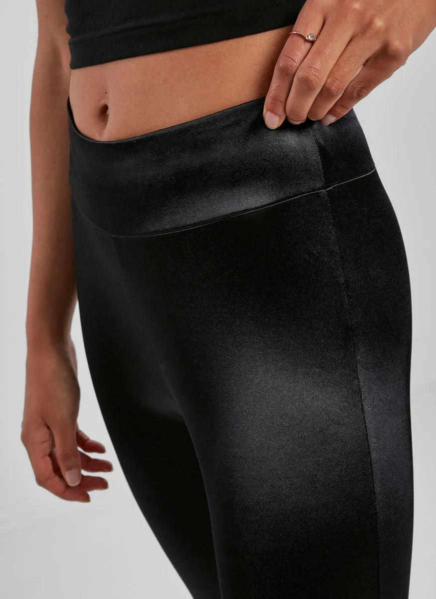 Women's pants (leggings) URBAN CASSICS - Shiny High Waist Leggings - black - TB3789  -  Metal-shop