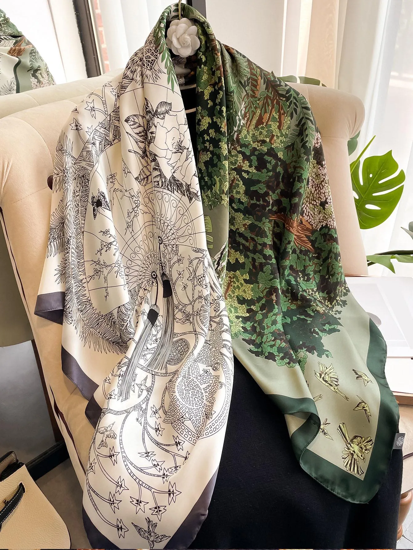 WRAP XL Square Printed Bandana Scarf 110x110cm